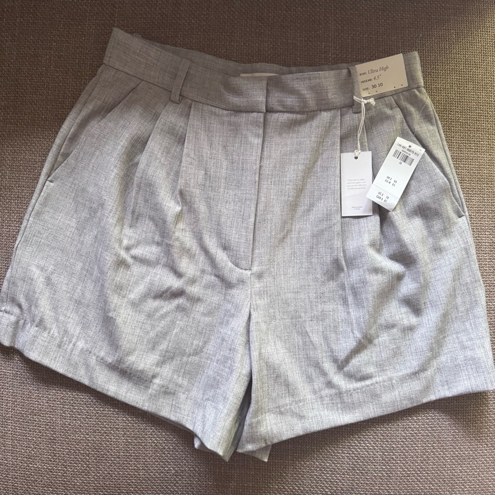 Abercrombie Sloane High-Waist Pleated Women's Shorts